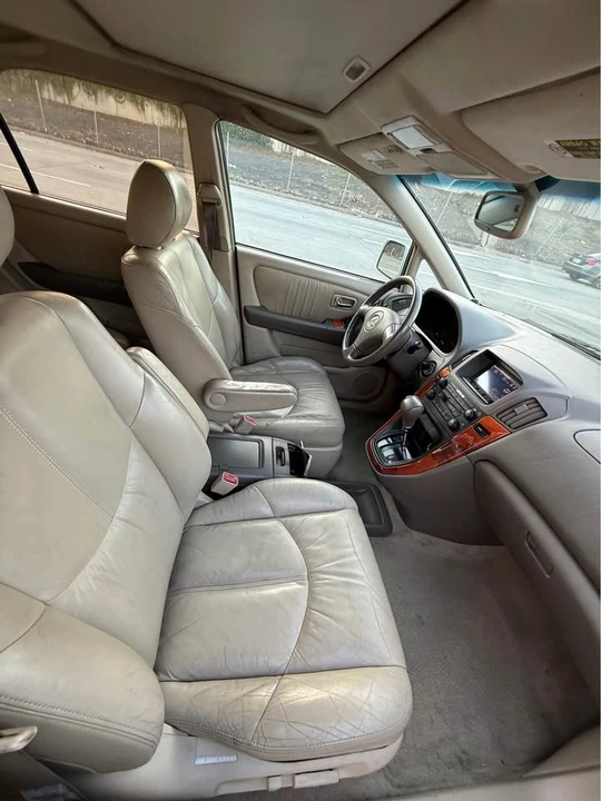 2001 Lexus RX 1st Gen - Image 8 of 10