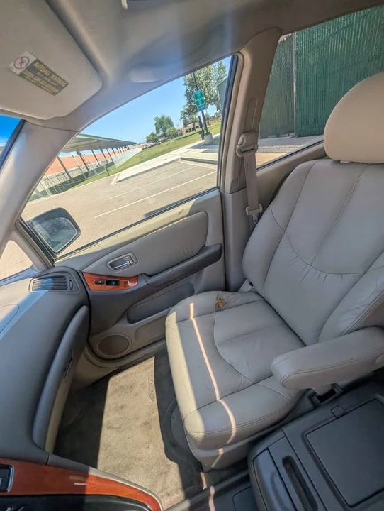 2001 Lexus RX 1st Gen - Image 19 of 20