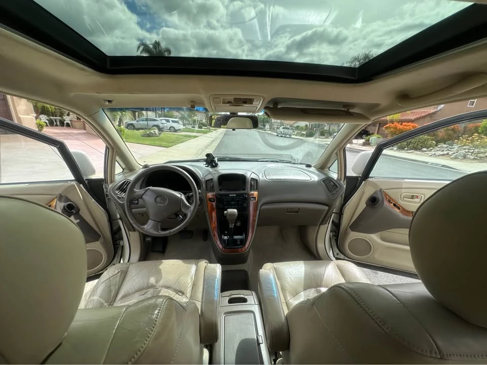 2001 Lexus RX 1st Gen - Image 10 of 11