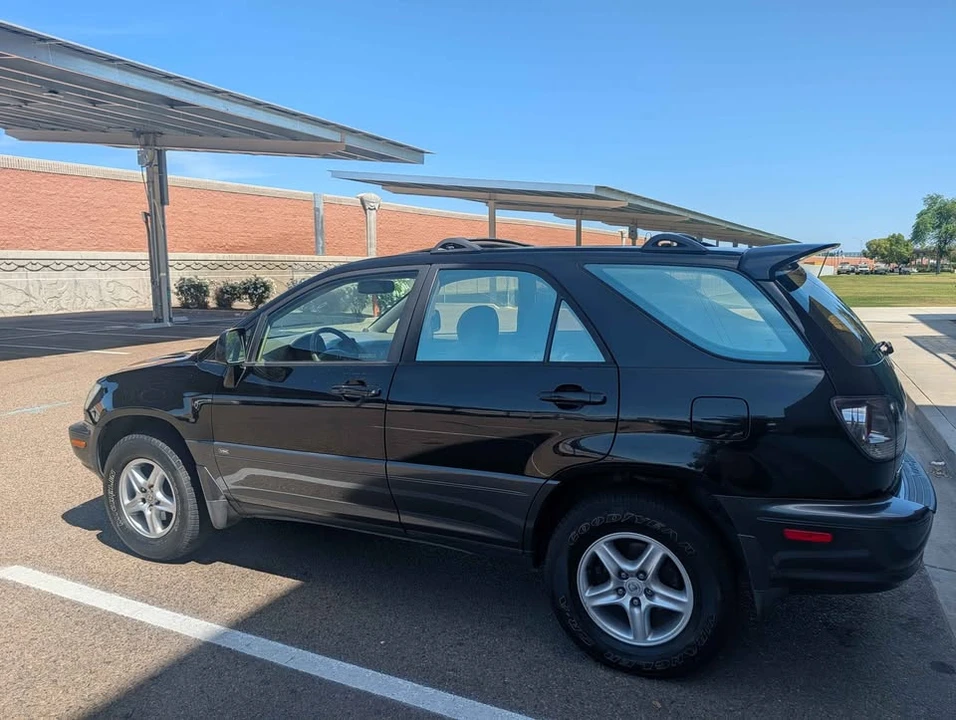 2001 Lexus RX 1st Gen - Image 11 of 20