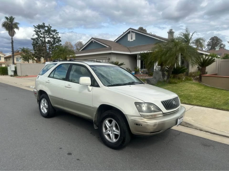 2001 Lexus RX 1st Gen - Image 3 of 11