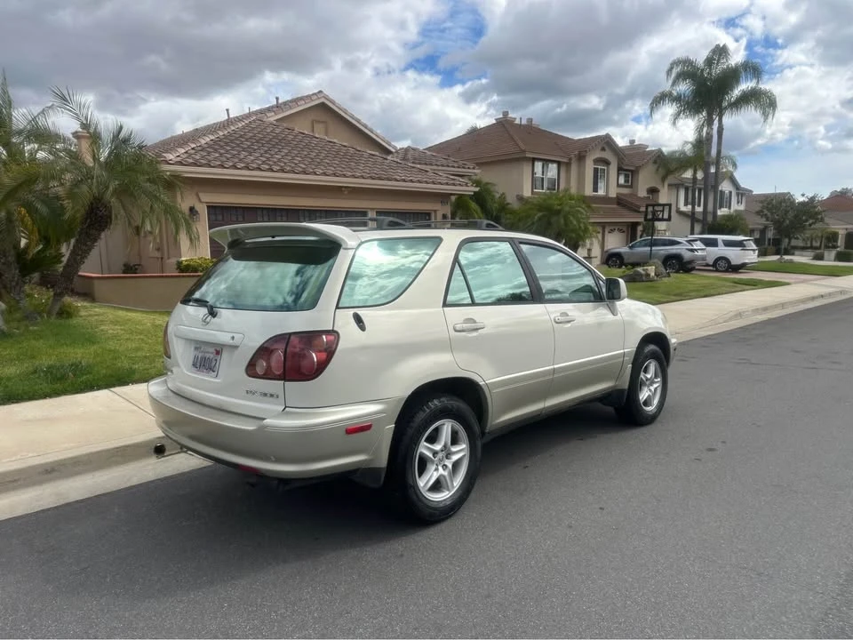 2001 Lexus RX 1st Gen - Image 4 of 11