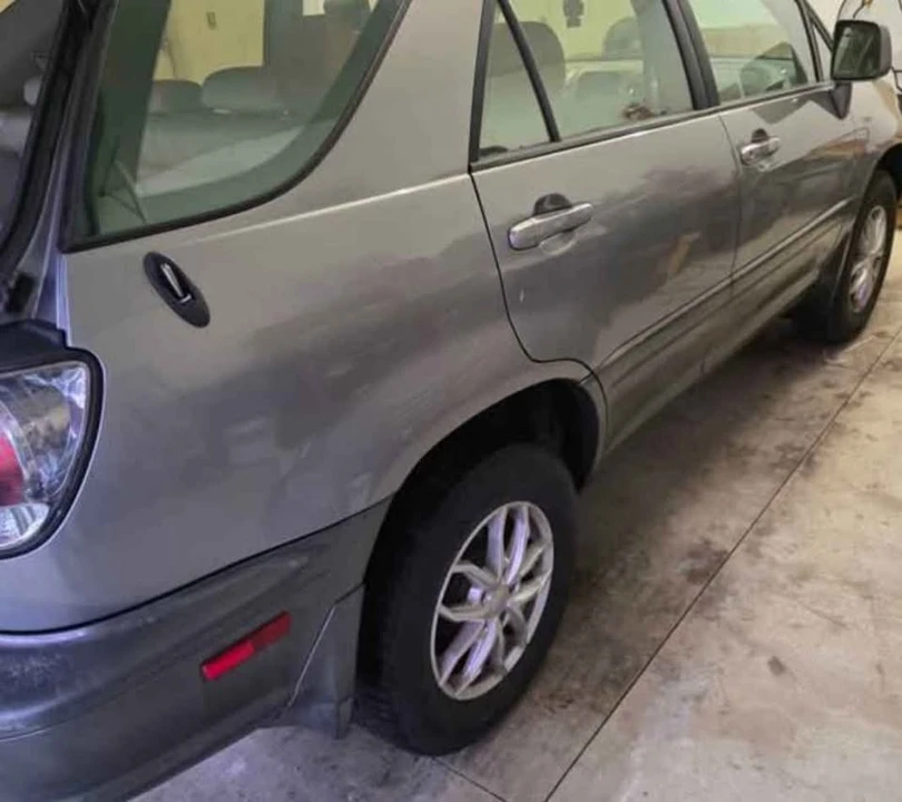 2001 Lexus RX 1st Gen - Image 3 of 8
