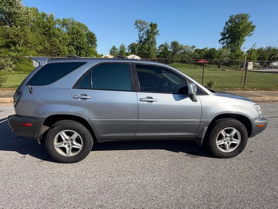 2001 Lexus RX 1st Gen - Image 6 of 13