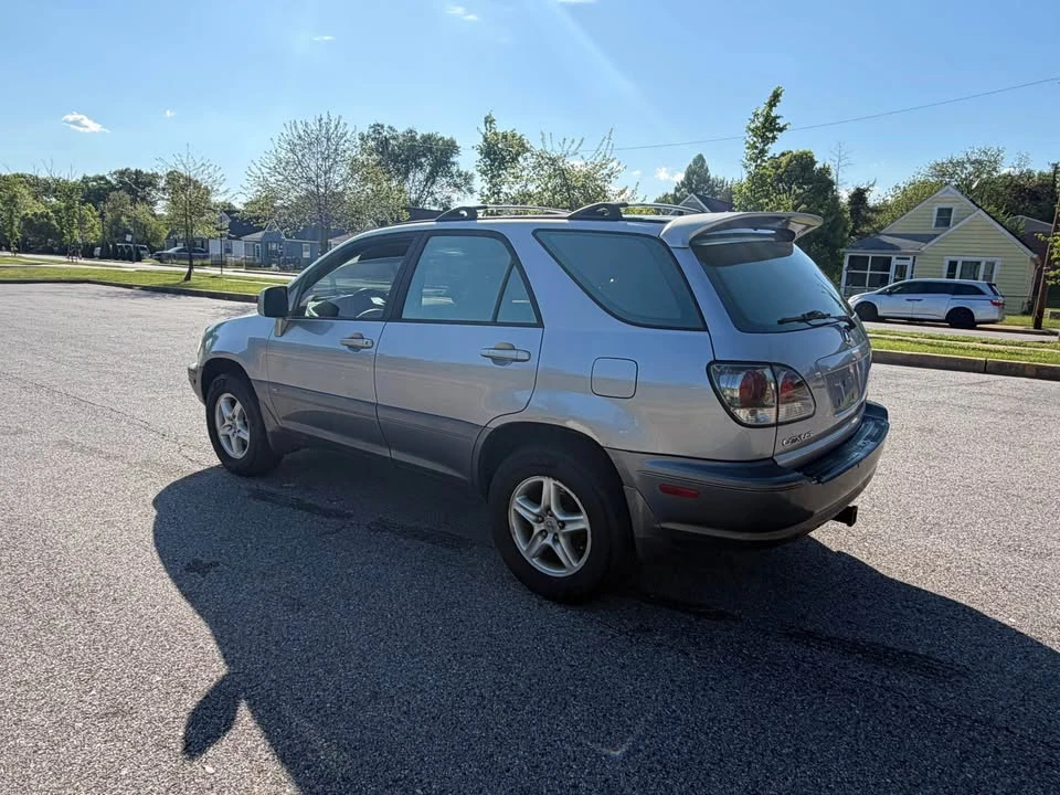 2001 Lexus RX 1st Gen - Image 4 of 13
