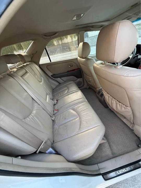 2001 Lexus RX 1st Gen - Image 4 of 10