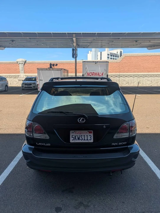 2001 Lexus RX 1st Gen - Image 9 of 20