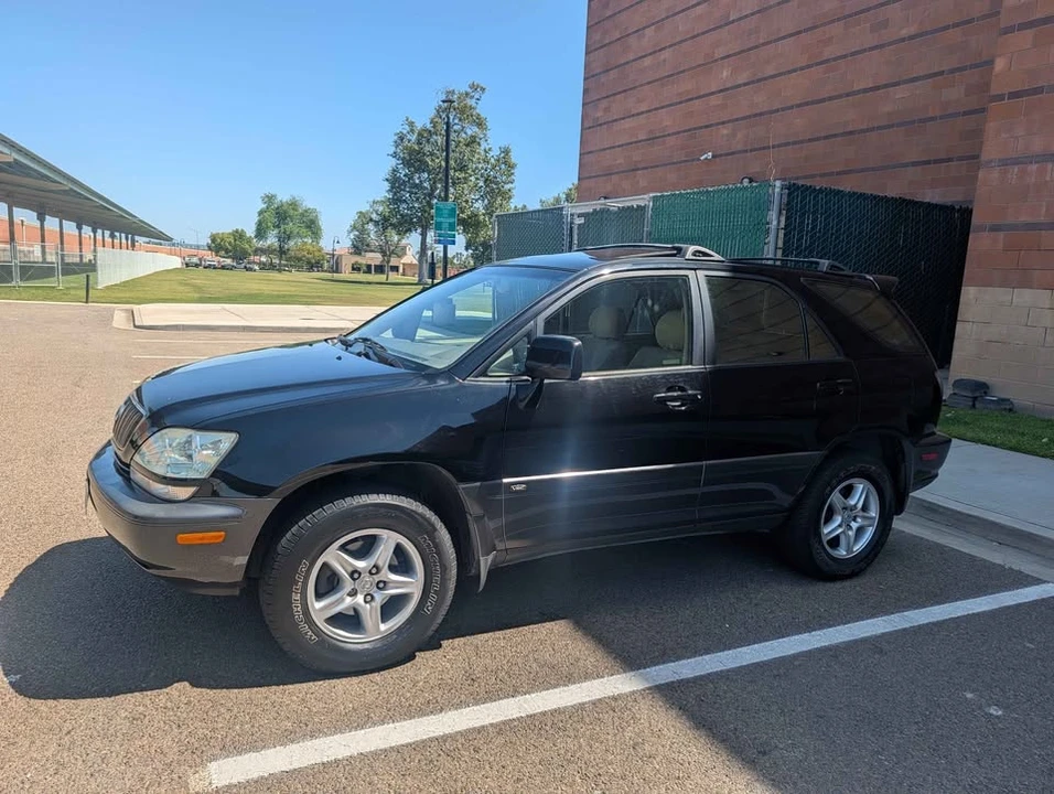 2001 Lexus RX 1st Gen - Image 2 of 20