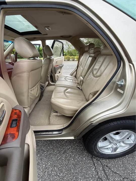 2001 Lexus RX 1st Gen - Image 12 of 16