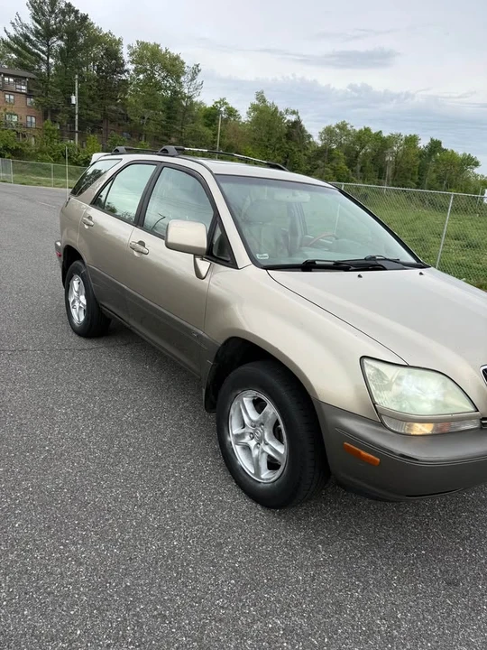 2001 Lexus RX 1st Gen - Image 4 of 16