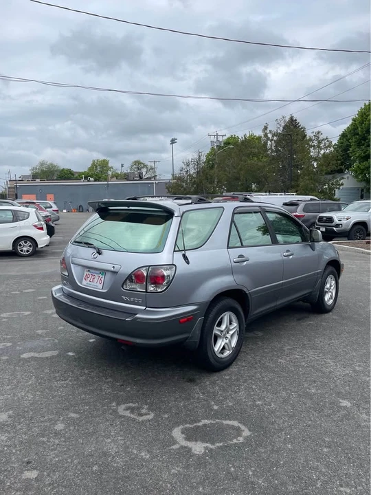 2001 Lexus RX 1st Gen - Image 5 of 15