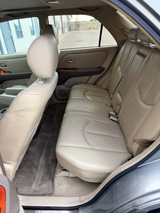 2001 Lexus RX 1st Gen - Image 15 of 20
