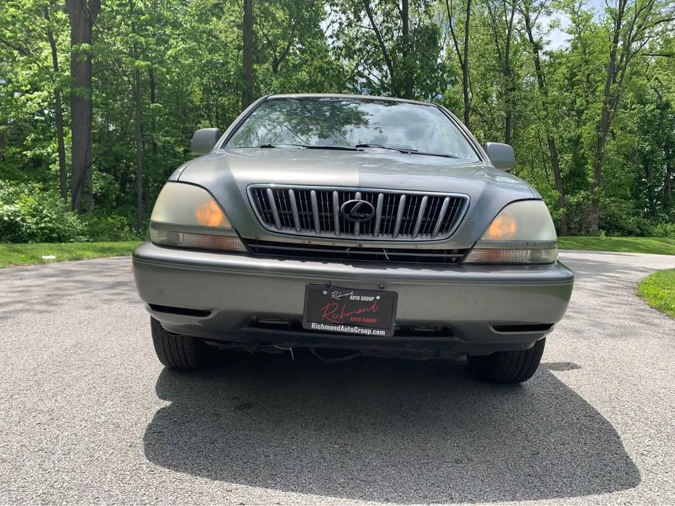 2001 Lexus RX 1st Gen - Image 2 of 12