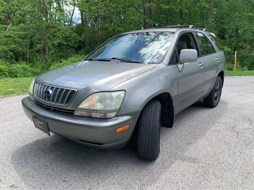 2001 Lexus RX 1st Gen - Image 3 of 12