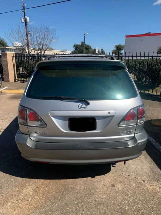 2001 Lexus RX 1st Gen - Image 4 of 10