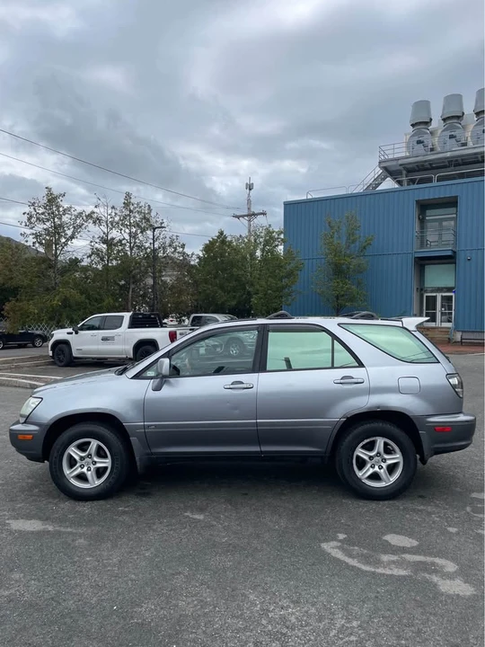 2001 Lexus RX 1st Gen - Image 3 of 15