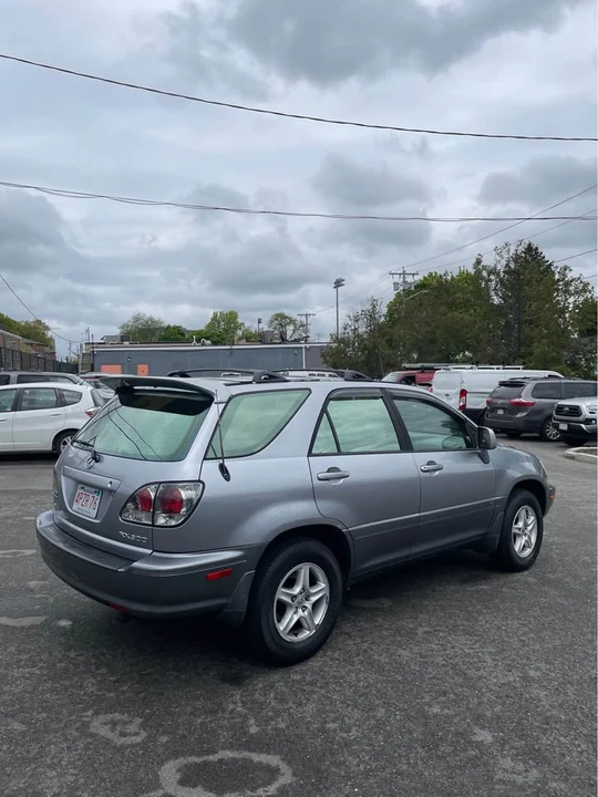 2001 Lexus RX 1st Gen - Image 9 of 15