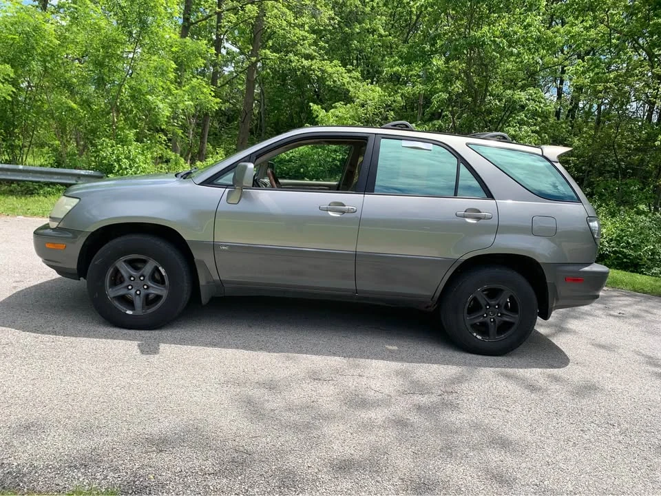 2001 Lexus RX 1st Gen - Image 4 of 12
