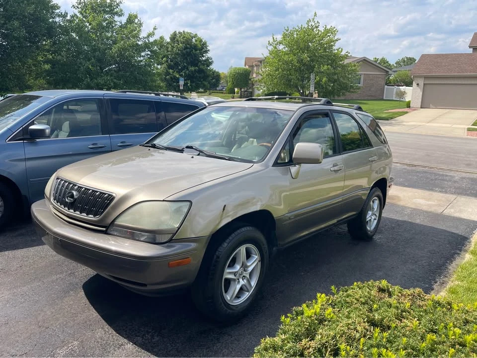 2001 Lexus RX 1st Gen - Image 2 of 9