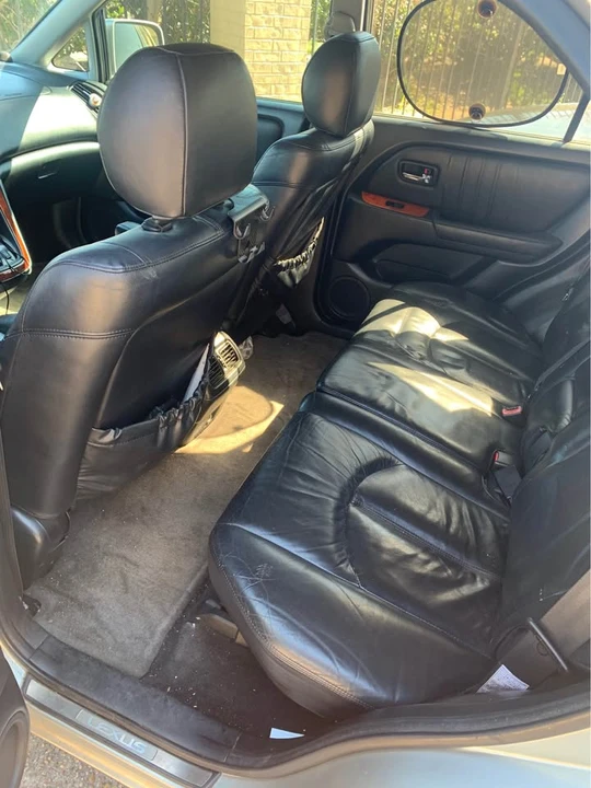 2001 Lexus RX 1st Gen - Image 7 of 10