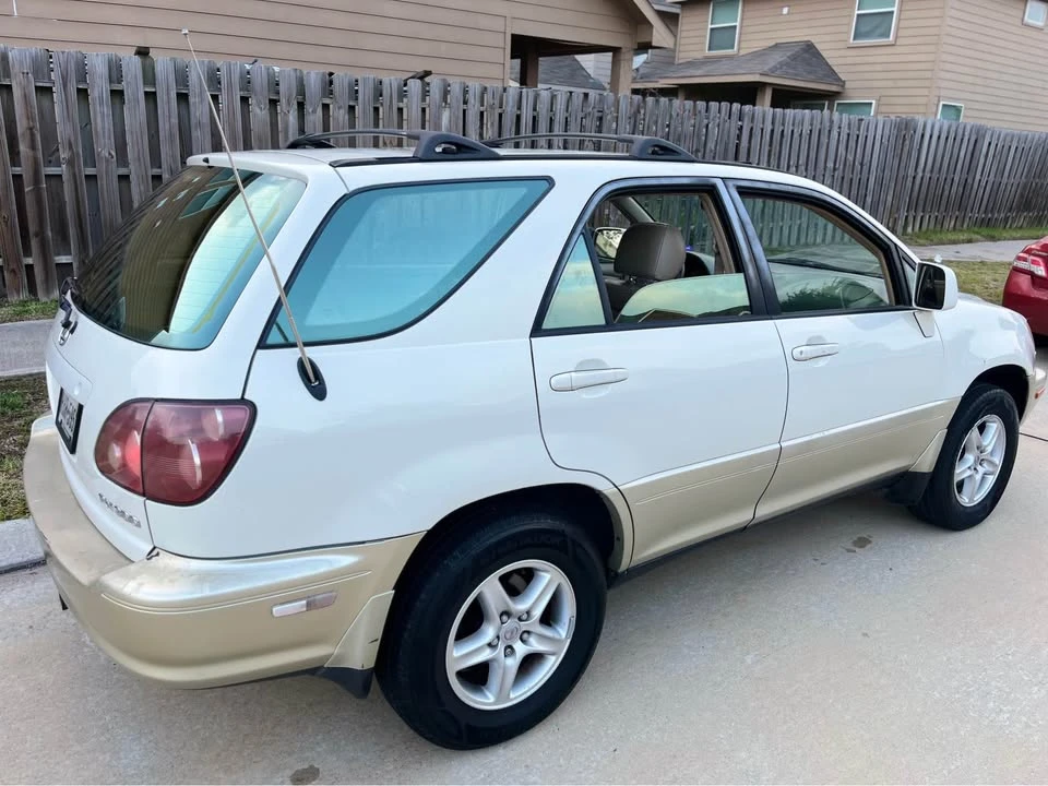 2001 Lexus RX 1st Gen - Image 4 of 7
