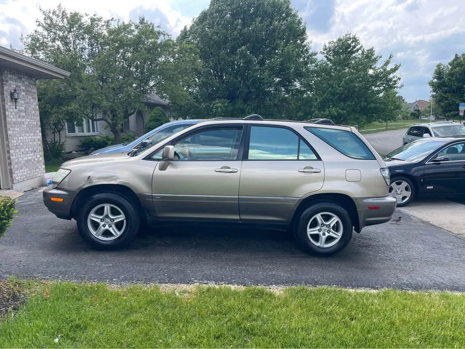 2001 Lexus RX 1st Gen - Image 3 of 9