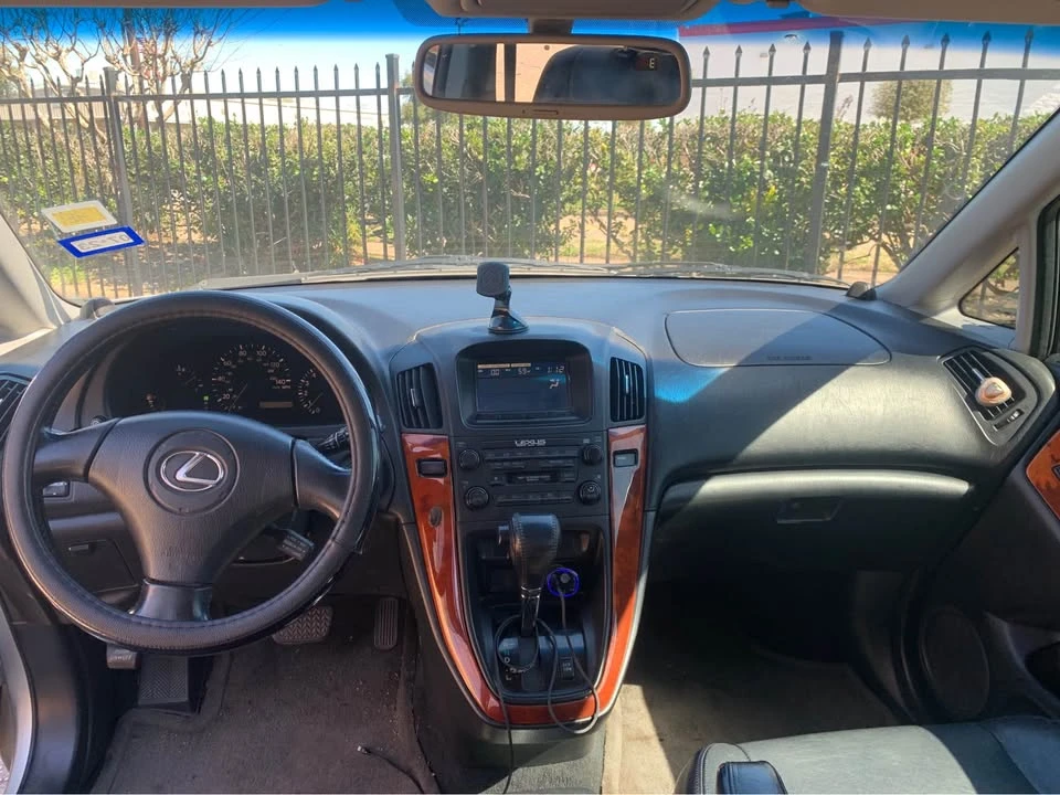 2001 Lexus RX 1st Gen - Image 9 of 10