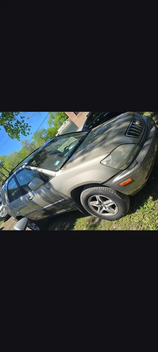2001 Lexus RX 1st Gen - Image 2 of 6