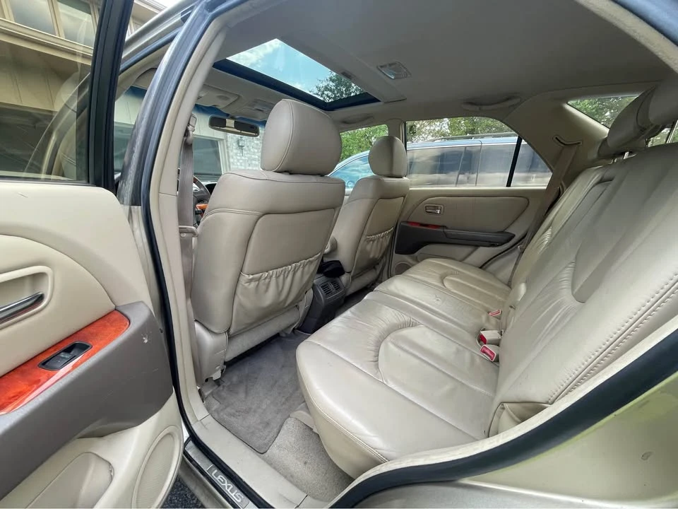2001 Lexus RX 1st Gen - Image 6 of 9