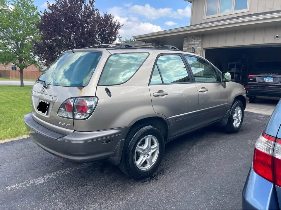 2001 Lexus RX 1st Gen - Image 4 of 9