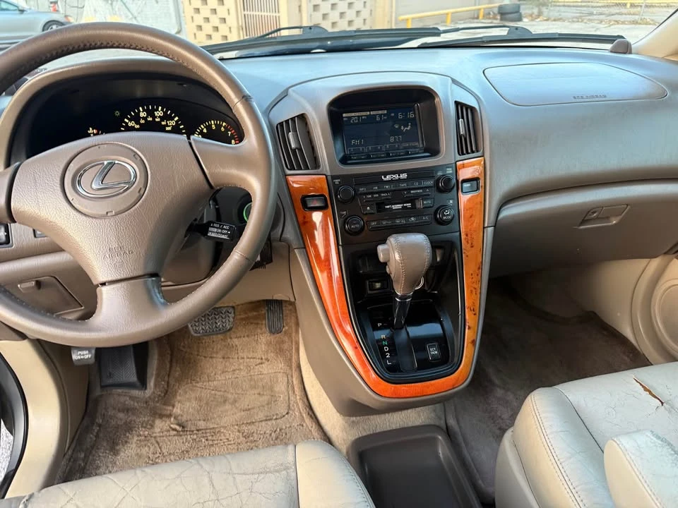 2001 Lexus RX 1st Gen - Image 12 of 14