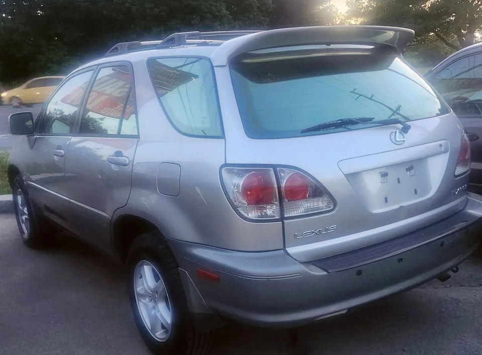 2001 Lexus RX 1st Gen - Image 8 of 10