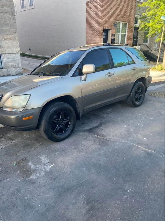 2001 Lexus RX 1st Gen - Image 2 of 12