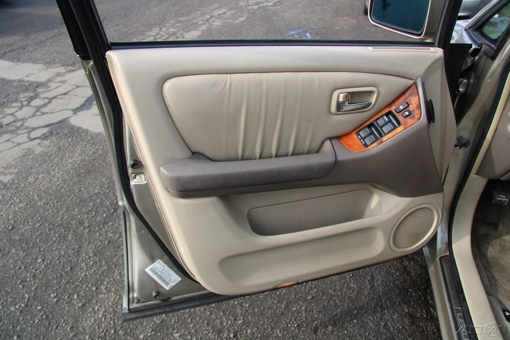 2001 Lexus RX 1st Gen - Image 11 of 21