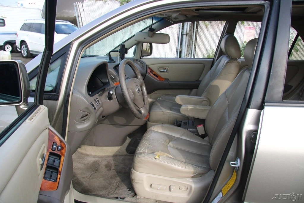 2001 Lexus RX 1st Gen - Image 12 of 21