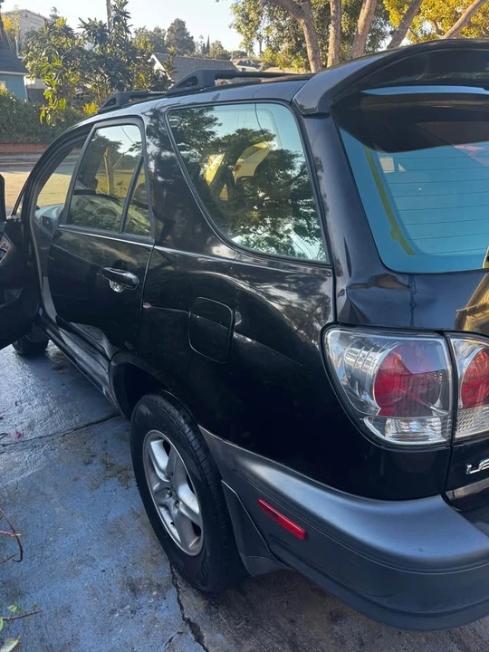 2001 Lexus RX 1st Gen - Image 2 of 10