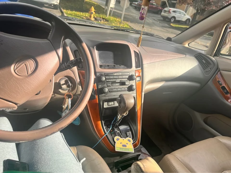 2001 Lexus RX 1st Gen - Image 5 of 5