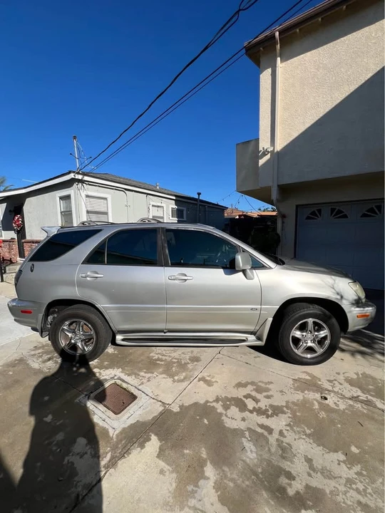 2001 Lexus RX 1st Gen - Image 3 of 7