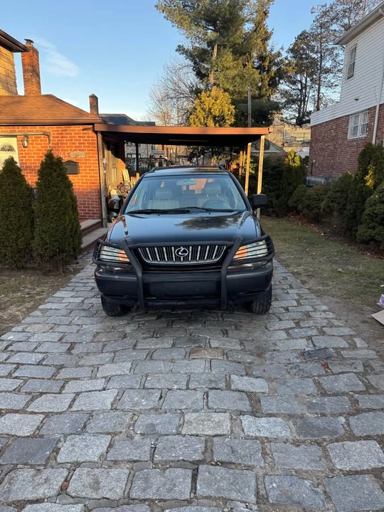 2001 Lexus RX 1st Gen - Image 8 of 17