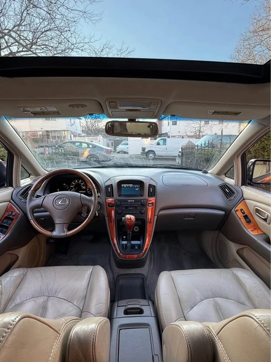2001 Lexus RX 1st Gen - Image 13 of 17
