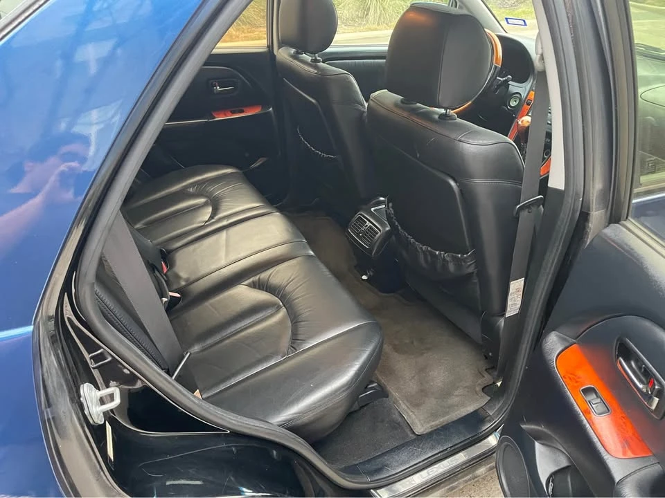 2001 Lexus RX 1st Gen - Image 11 of 13