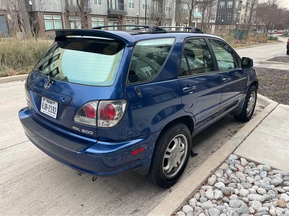 2001 Lexus RX 1st Gen - Image 3 of 13