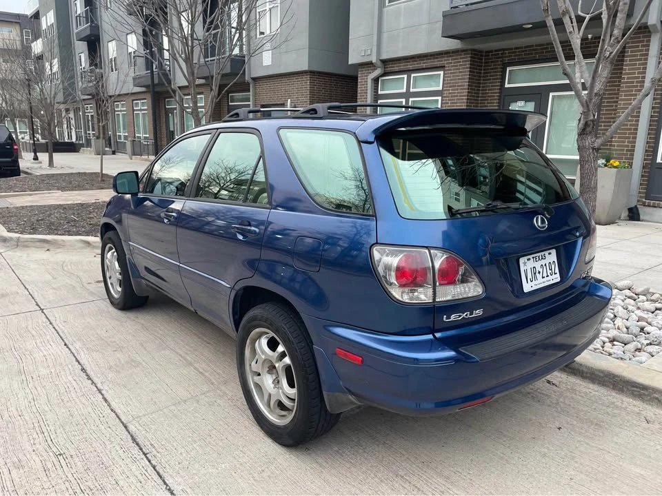 2001 Lexus RX 1st Gen - Image 5 of 13