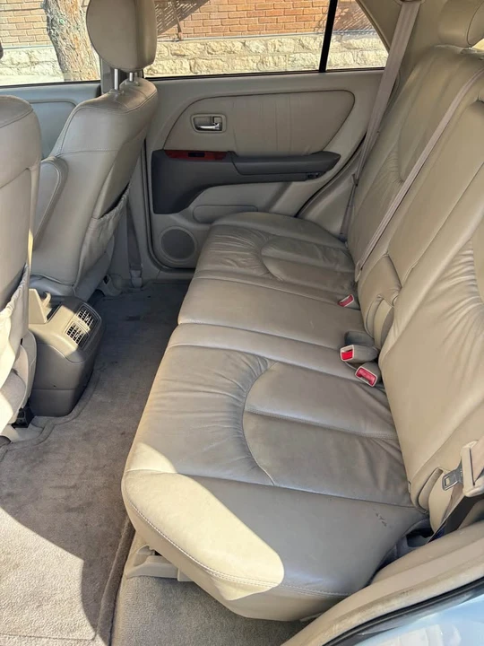 2001 Lexus RX 1st Gen - Image 7 of 10
