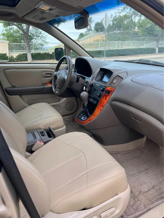 2001 Lexus RX 1st Gen - Image 7 of 13