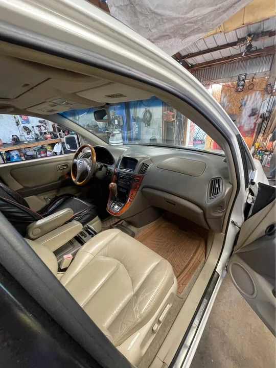2001 Lexus RX 1st Gen - Image 4 of 8