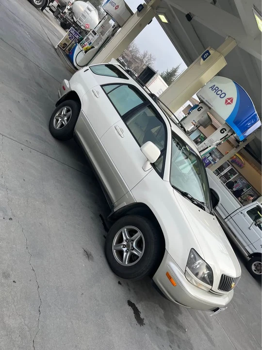 2001 Lexus RX 1st Gen - Image 3 of 6
