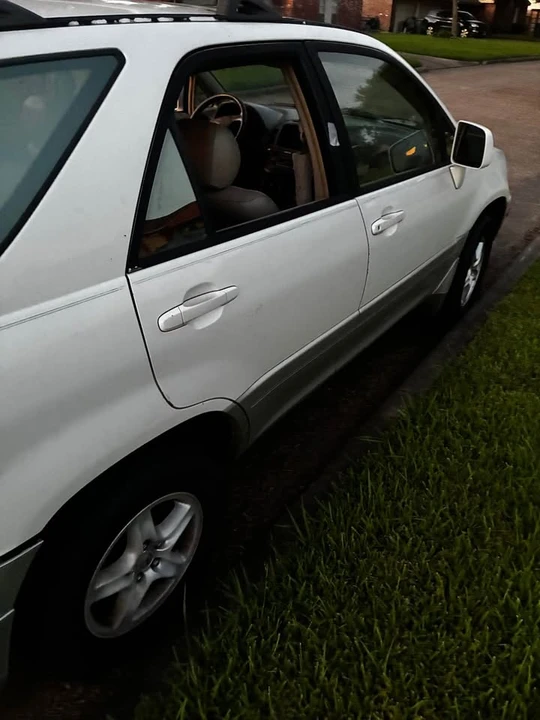 2001 Lexus RX 1st Gen - Image 6 of 8