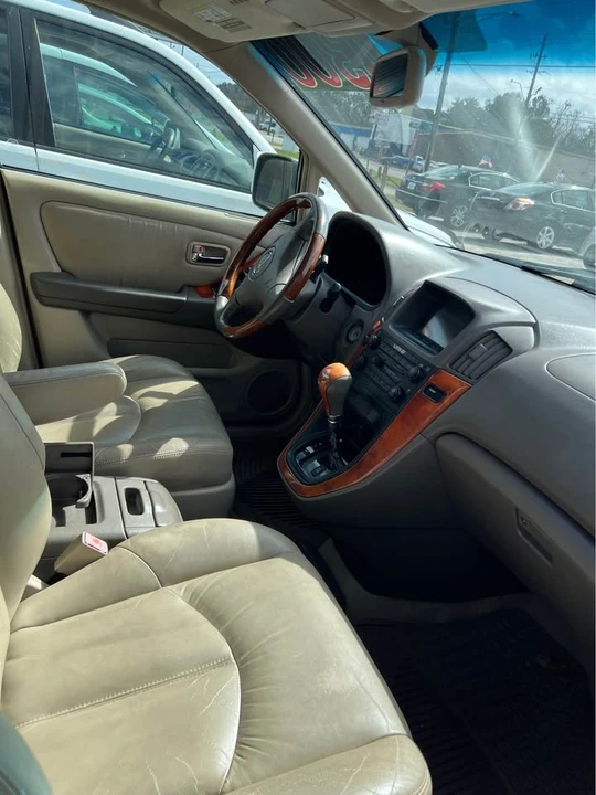 2001 Lexus RX 1st Gen - Image 4 of 7