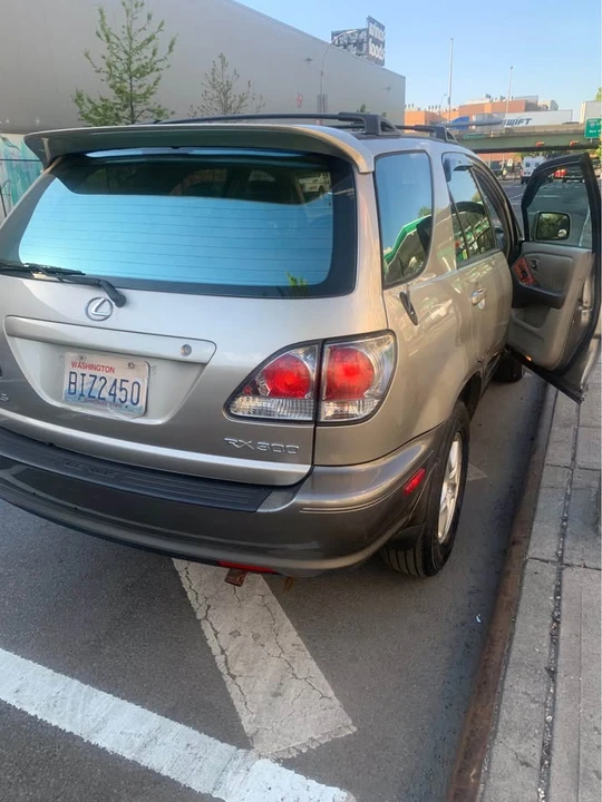 2001 Lexus RX 1st Gen - Image 6 of 9
